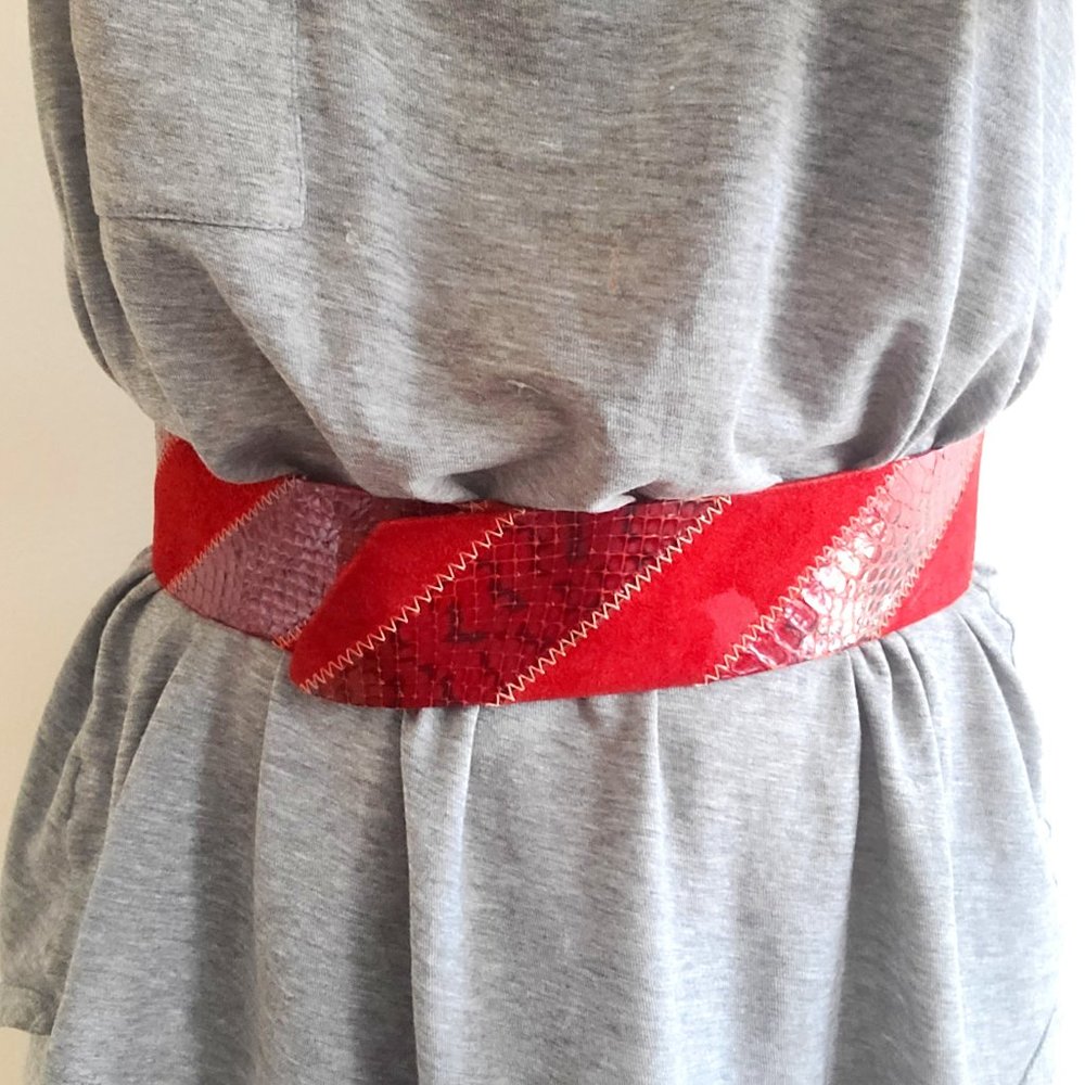 Vintage Red Belt Leather Stripes - size S/M